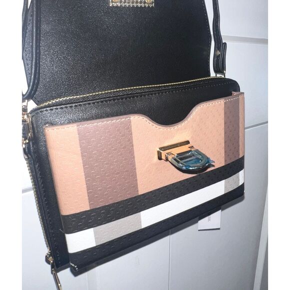 NWT Malibu Skye Olivia Multi-Compartment Wallet Crossbody Bag Vegan Leather - Picture 4 of 12